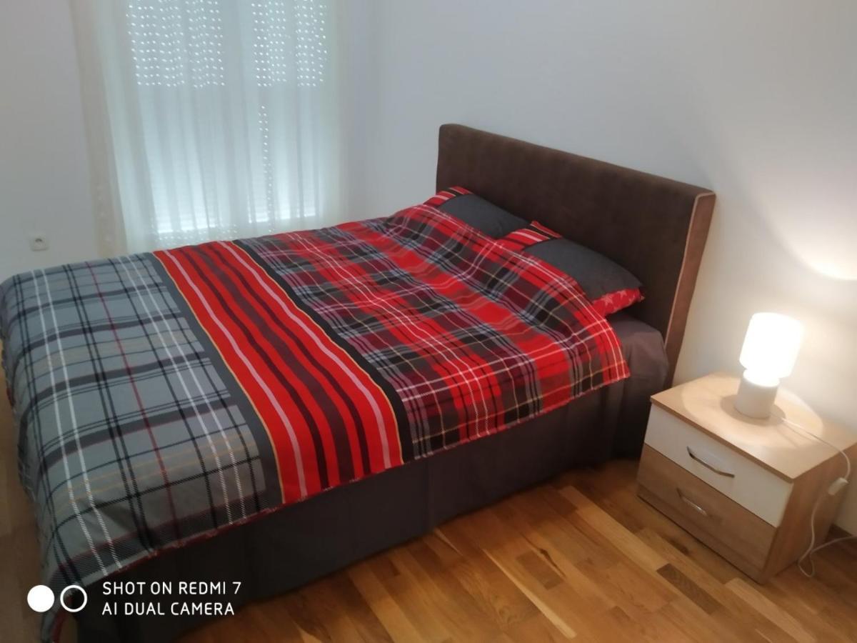 Renta Apartman Podgoriţa Exterior foto