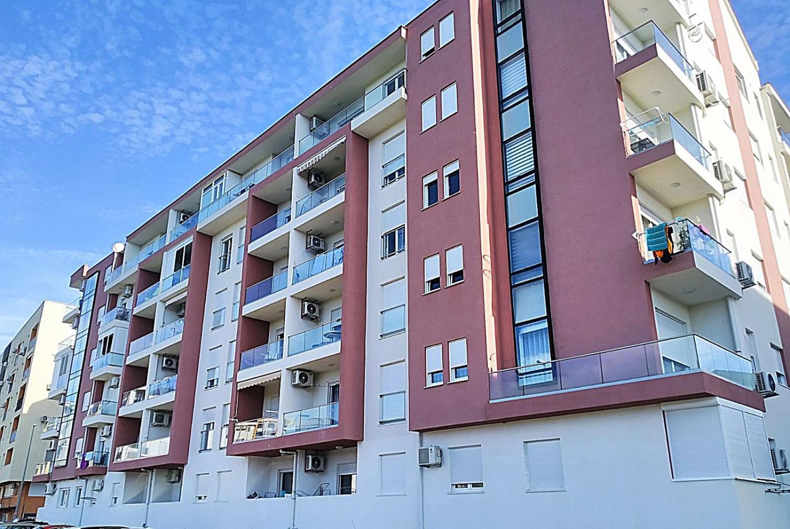 Renta Apartman Podgoriţa Exterior foto