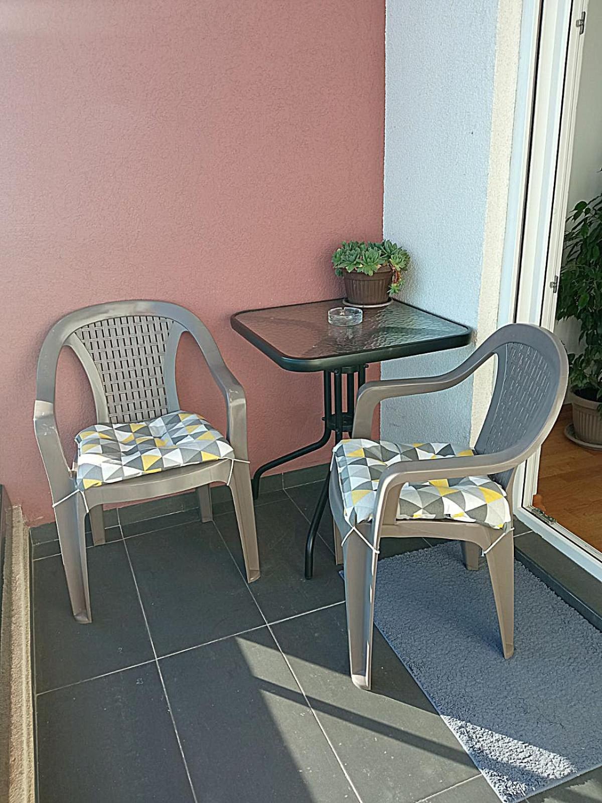 Renta Apartman Podgoriţa Exterior foto